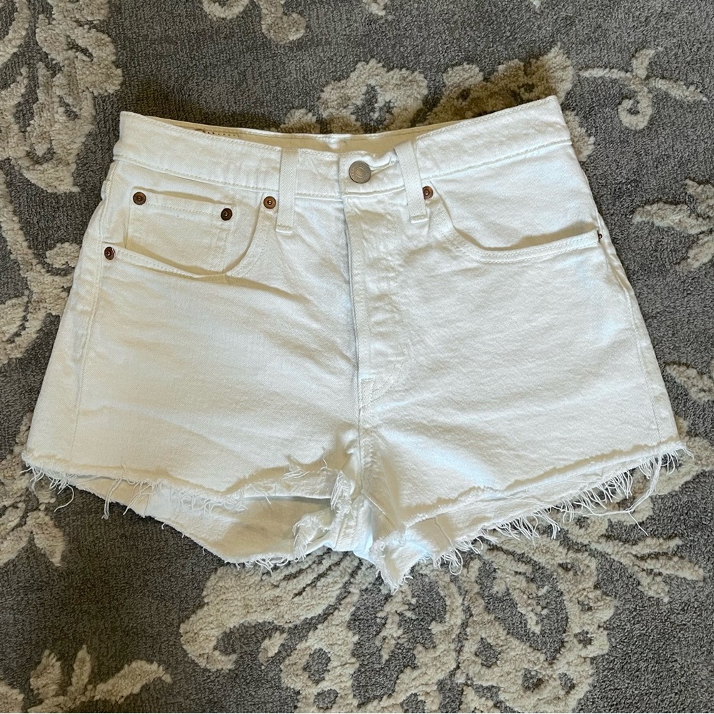 Levi’s 501 White Cutoff Shorts